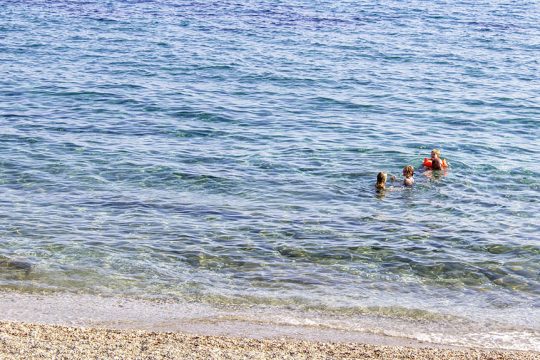 paralia plomari